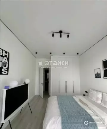 2-комнатная квартира, этаж 10 из 22, 76 м²