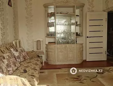 1-комнатная квартира, этаж 4 из 5, 40 м²