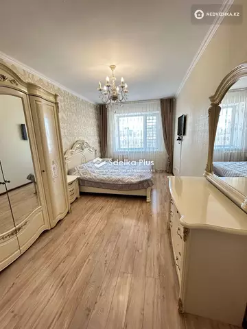 3-комнатная квартира, этаж 6 из 9, 82 м²