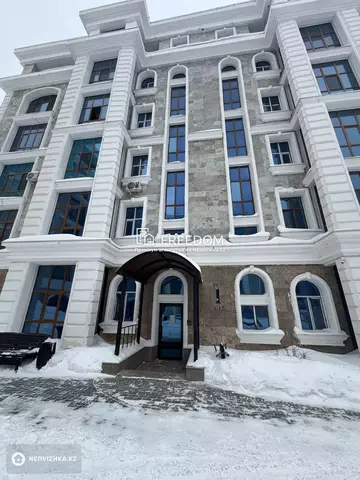 3-комнатная квартира, этаж 5 из 6, 136 м²