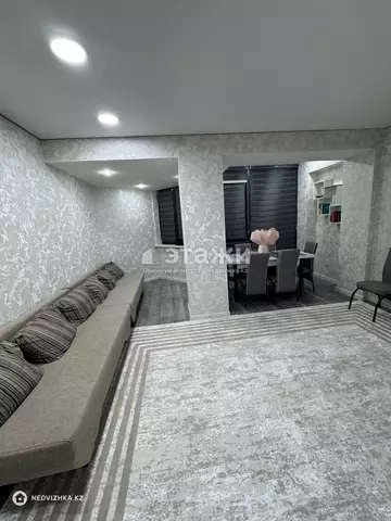 2-комнатная квартира, этаж 3 из 13, 52 м²