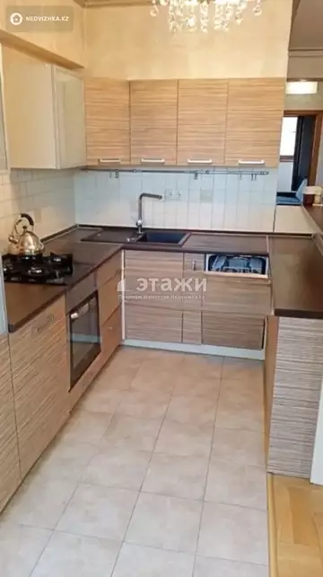 3-комнатная квартира, этаж 4 из 9, 72 м²