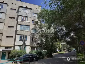 3-комнатная квартира, этаж 4 из 5, 70 м²