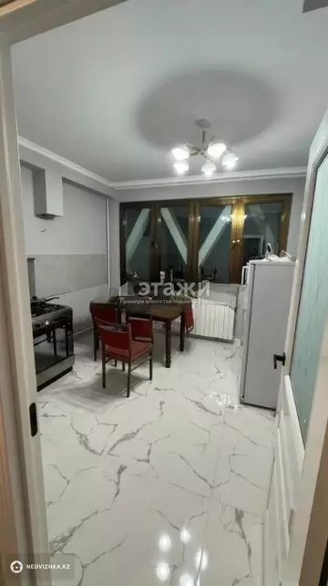 1-комнатная квартира, этаж 1 из 8, 80 м²
