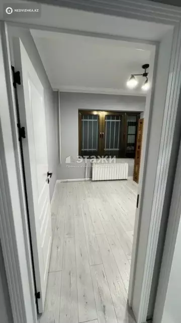 1-комнатная квартира, этаж 1 из 8, 80 м²
