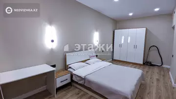 2-комнатная квартира, этаж 11 из 24, 60 м², на длительный срок