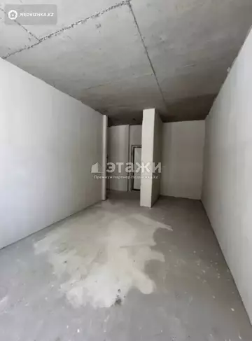 1-комнатная квартира, этаж 2 из 12, 38 м²