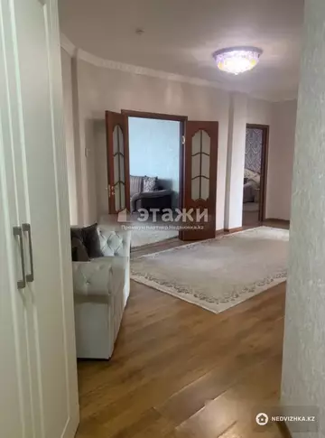 3-комнатная квартира, этаж 12 из 19, 113 м²