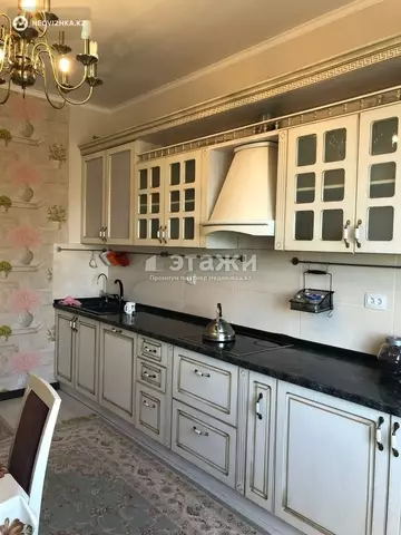 4-комнатная квартира, этаж 12 из 18, 125 м²