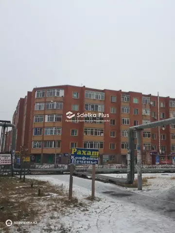 1-комнатная квартира, этаж 3 из 5, 37 м²