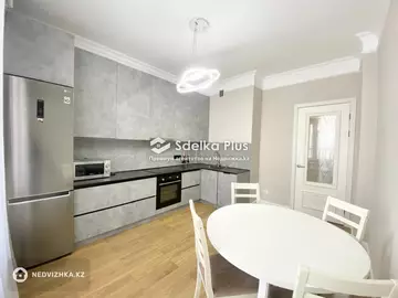 2-комнатная квартира, этаж 4 из 9, 65 м²