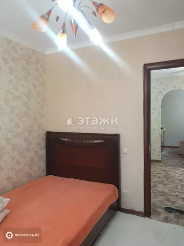 2-комнатная квартира, этаж 2 из 4, 42 м²