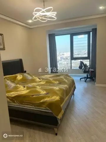 4-комнатная квартира, этаж 11 из 15, 142 м²