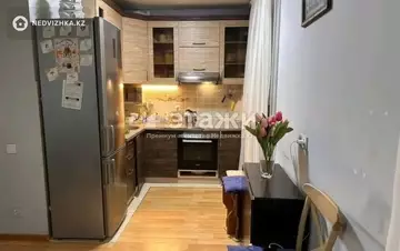 2-комнатная квартира, этаж 4 из 4, 42 м²