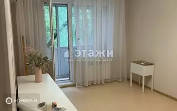 2-комнатная квартира, этаж 3 из 5, 43 м²