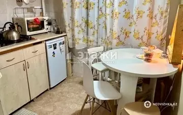 2-комнатная квартира, этаж 3 из 5, 43 м²