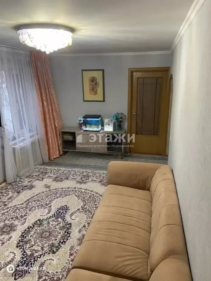 54.4 м², 3-комнатная квартира, этаж 1 из 5, 54 м², изображение - 1