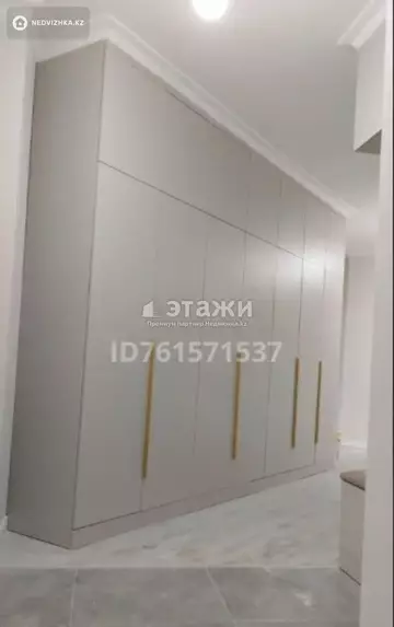 3-комнатная квартира, этаж 10 из 12, 106 м²