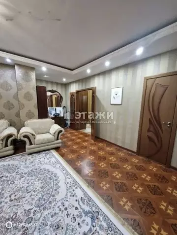 3-комнатная квартира, этаж 10 из 10, 85 м²