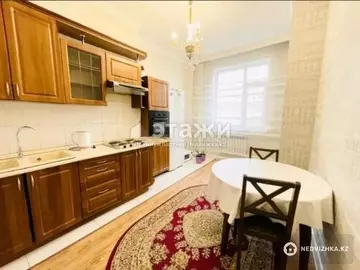 2-комнатная квартира, этаж 3 из 12, 82 м²