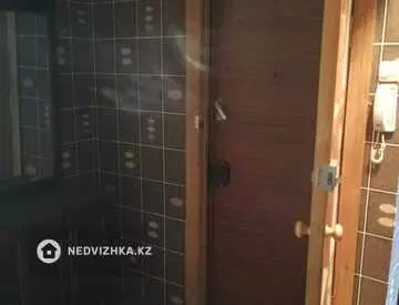 4-комнатная квартира, этаж 2 из 9, 90 м²