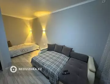 1-комнатная квартира, этаж 9 из 12, 33 м², по часам