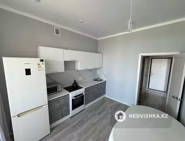 1-комнатная квартира, этаж 9 из 12, 33 м², по часам