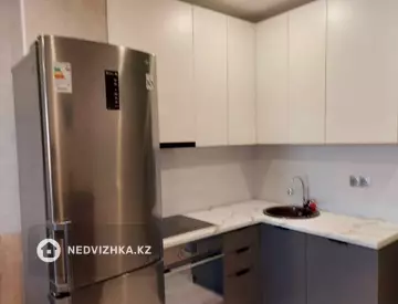 1-комнатная квартира, этаж 5 из 12, 40 м², по часам
