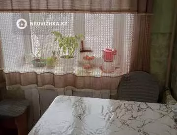 2-комнатная квартира, этаж 4 из 5, 46 м²