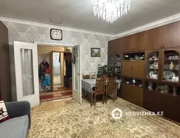 4-комнатная квартира, этаж 2 из 9, 80 м²