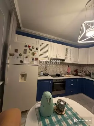 3-комнатная квартира, этаж 4 из 13, 74 м²