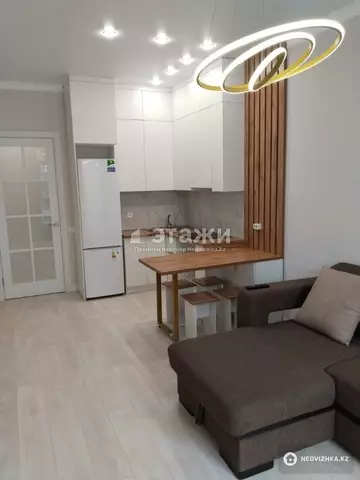 2-комнатная квартира, этаж 3 из 12, 44 м²