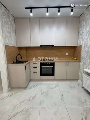 2-комнатная квартира, этаж 9 из 18, 54 м²