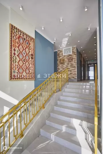 2-комнатная квартира, этаж 8 из 16, 65 м²