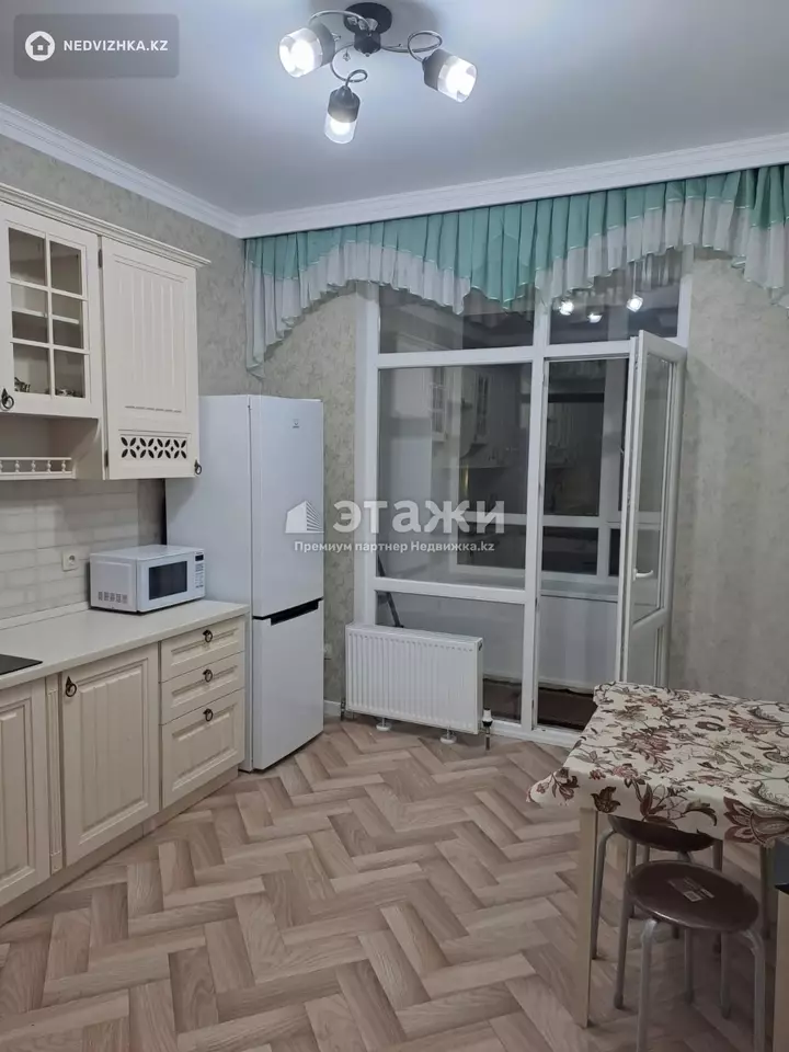 42 м², 1-комнатная квартира, этаж 3 из 10, 42 м², изображение - 1
