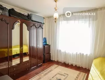 3-комнатная квартира, этаж 4 из 6, 69 м²