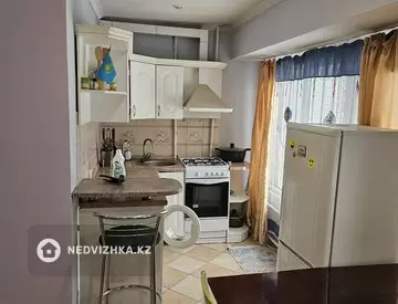 1-комнатная квартира, этаж 2 из 4, 29 м², на длительный срок