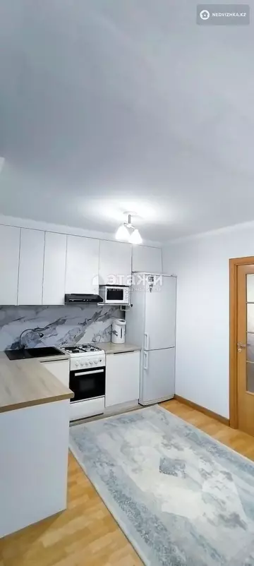 2-комнатная квартира, этаж 3 из 5, 50 м²