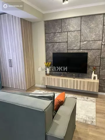 2-комнатная квартира, этаж 11 из 13, 47 м², на длительный срок