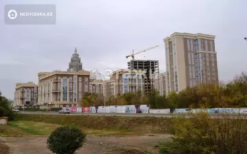4-комнатная квартира, этаж 3 из 6, 137 м²