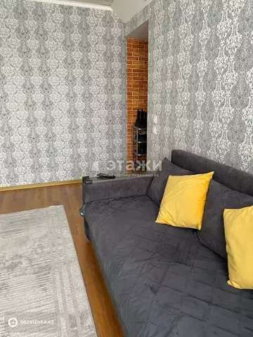 2-комнатная квартира, этаж 2 из 2, 42 м²