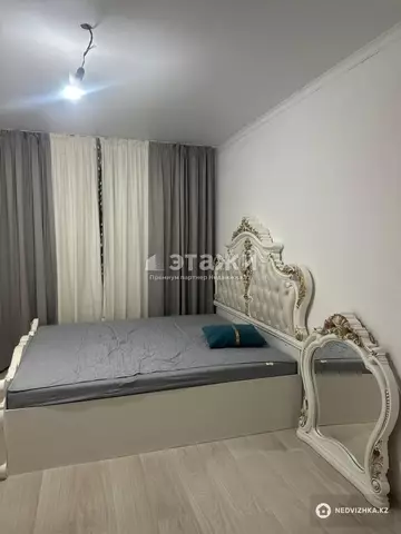3-комнатная квартира, этаж 9 из 13, 82 м²