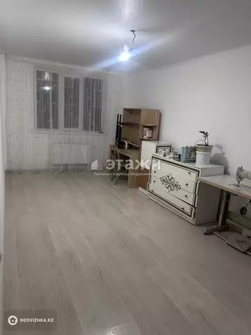 3-комнатная квартира, этаж 9 из 13, 82 м²