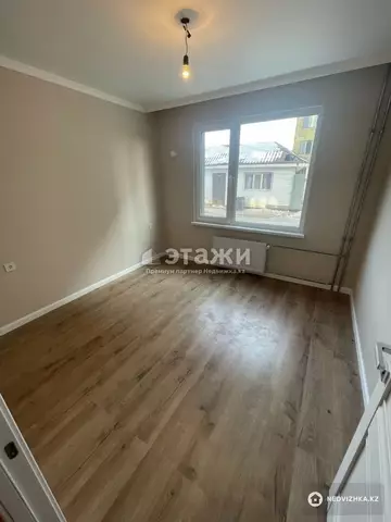 2-комнатная квартира, этаж 1 из 9, 42 м²
