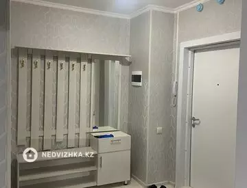 3-комнатная квартира, этаж 4 из 12, 78 м², на длительный срок