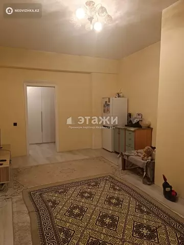 2-комнатная квартира, этаж 1 из 8, 50 м²
