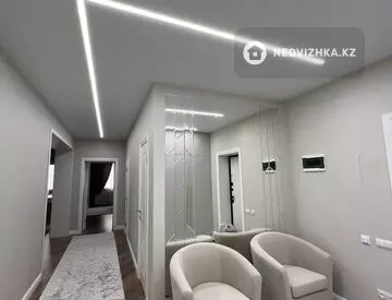 3-комнатная квартира, этаж 3 из 5, 150 м²