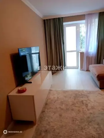 2-комнатная квартира, этаж 3 из 4, 44 м²