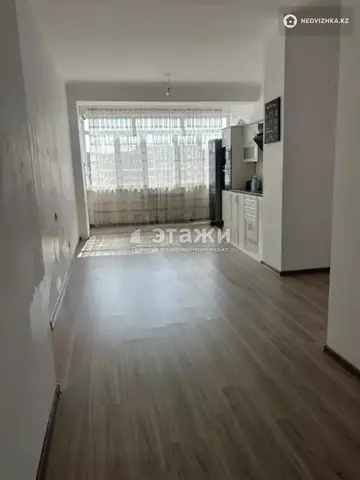 2-комнатная квартира, этаж 8 из 17, 90 м²