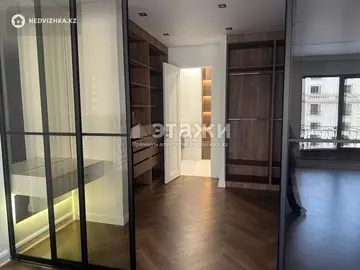 6-комнатная квартира, этаж 5 из 7, 270 м², на длительный срок